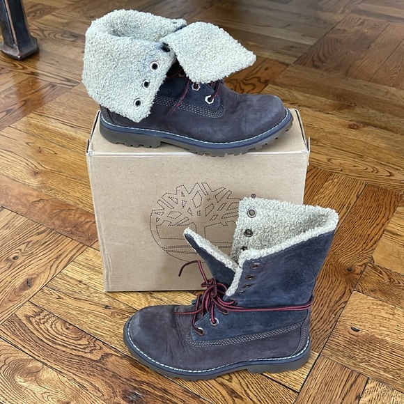 TIMBERLAND 6” SHEARLING BOOTS SIZE 12 - Picture 5 of 14